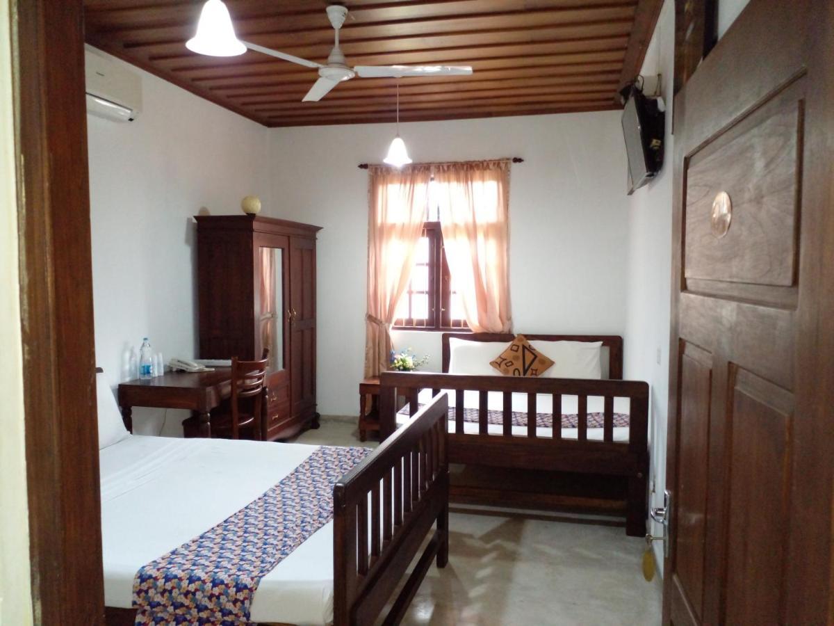 Muduna Walawwa Resort Kandy Exterior photo