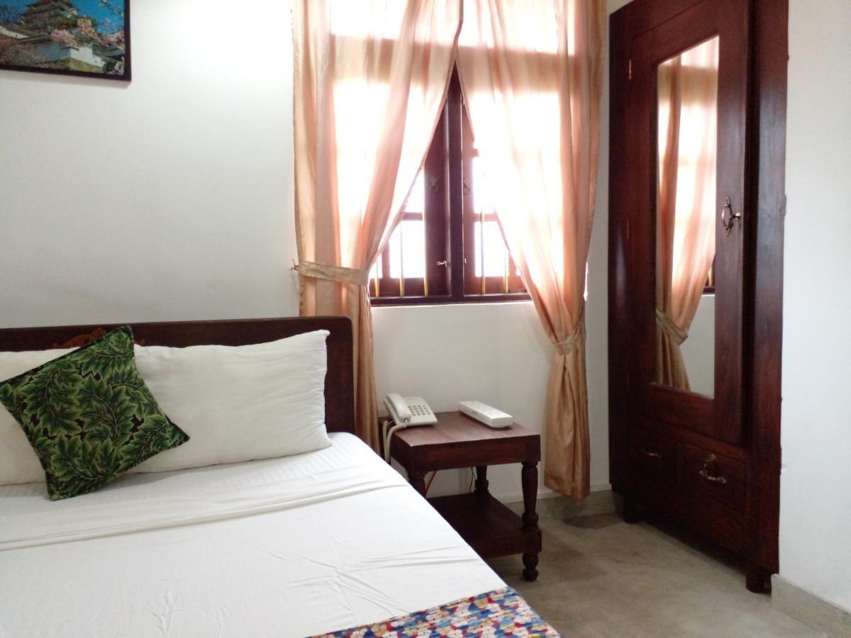 Muduna Walawwa Resort Kandy Exterior photo