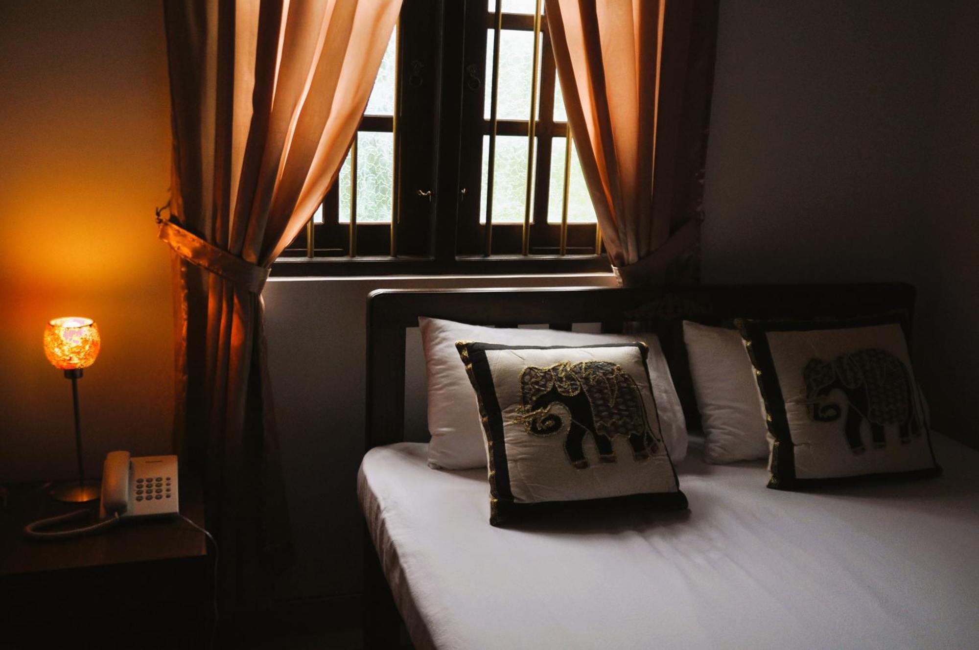 Muduna Walawwa Resort Kandy Exterior photo