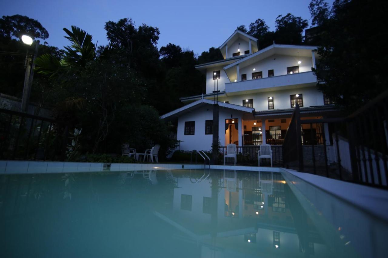 Muduna Walawwa Resort Kandy Exterior photo
